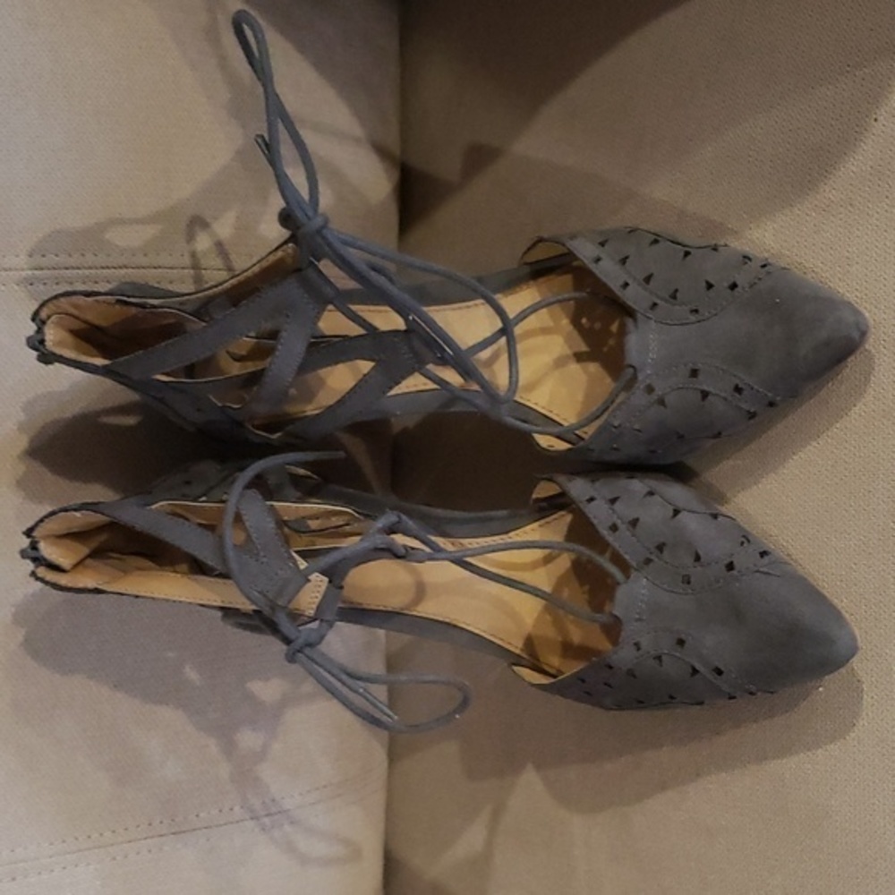 MIA Grey Heels‎